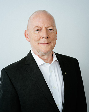 Lutz Feldmann, Chairman of the Supervisory Board (photo)